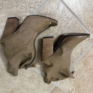 Vero Cuoio The Vapor Silica Boots Size 41 Taupe Leather AS IS Repair required